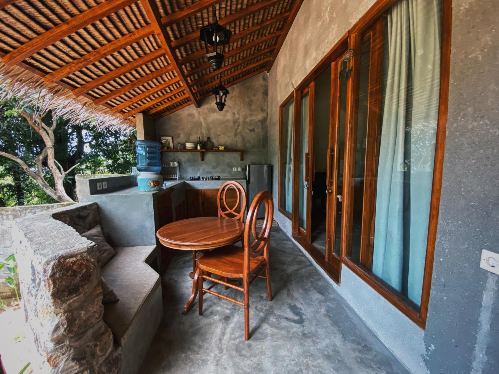 Basa-Basi Lodge Karimunjawa Exterior foto