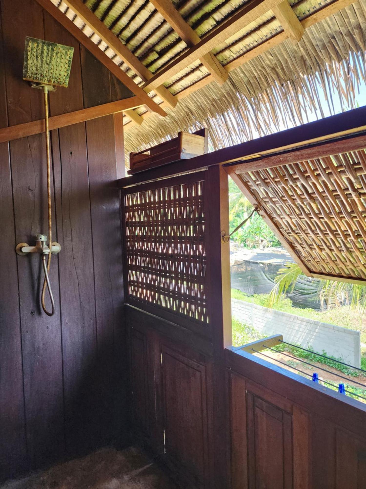 Basa-Basi Lodge Karimunjawa Exterior foto