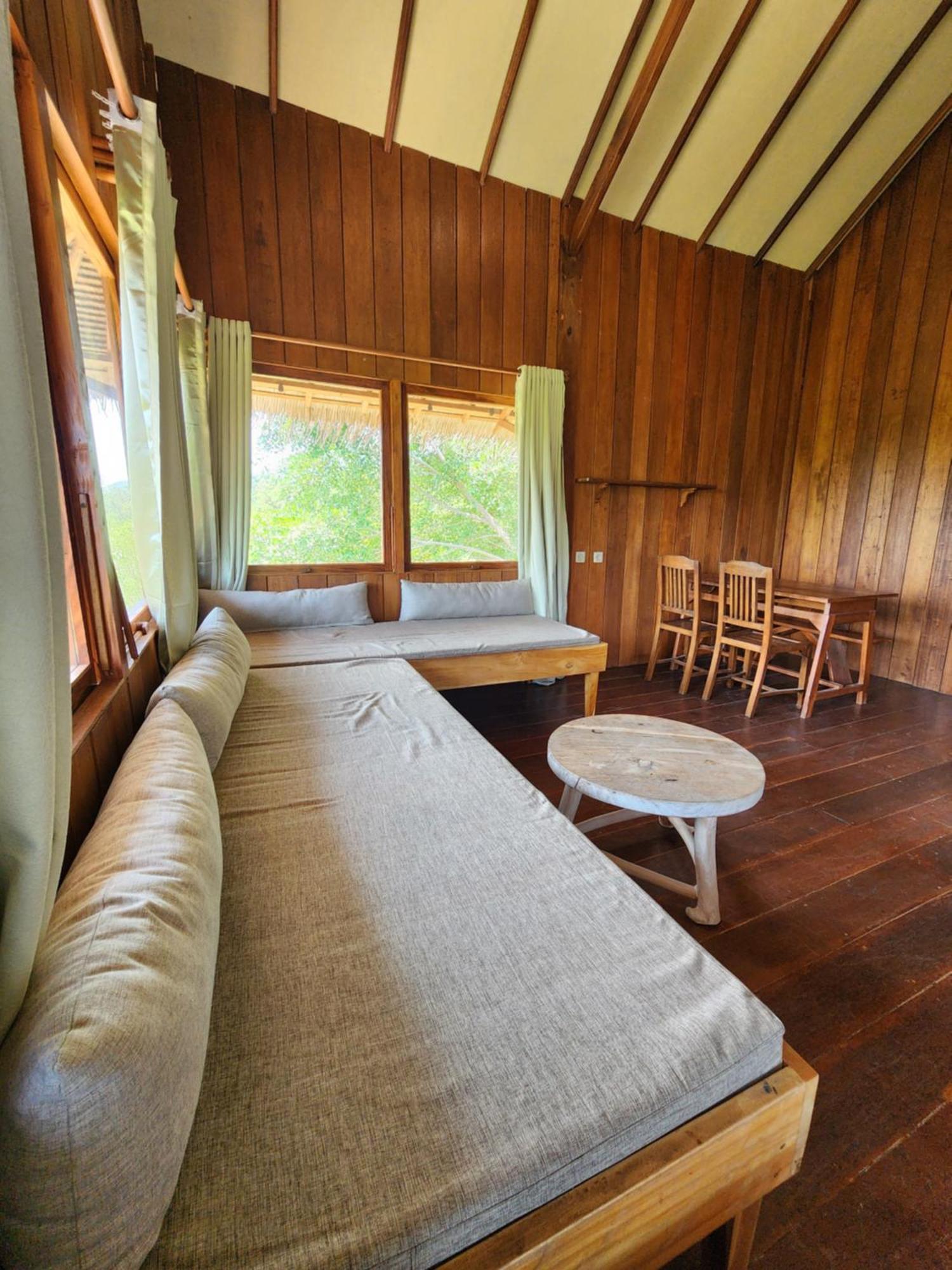 Basa-Basi Lodge Karimunjawa Exterior foto