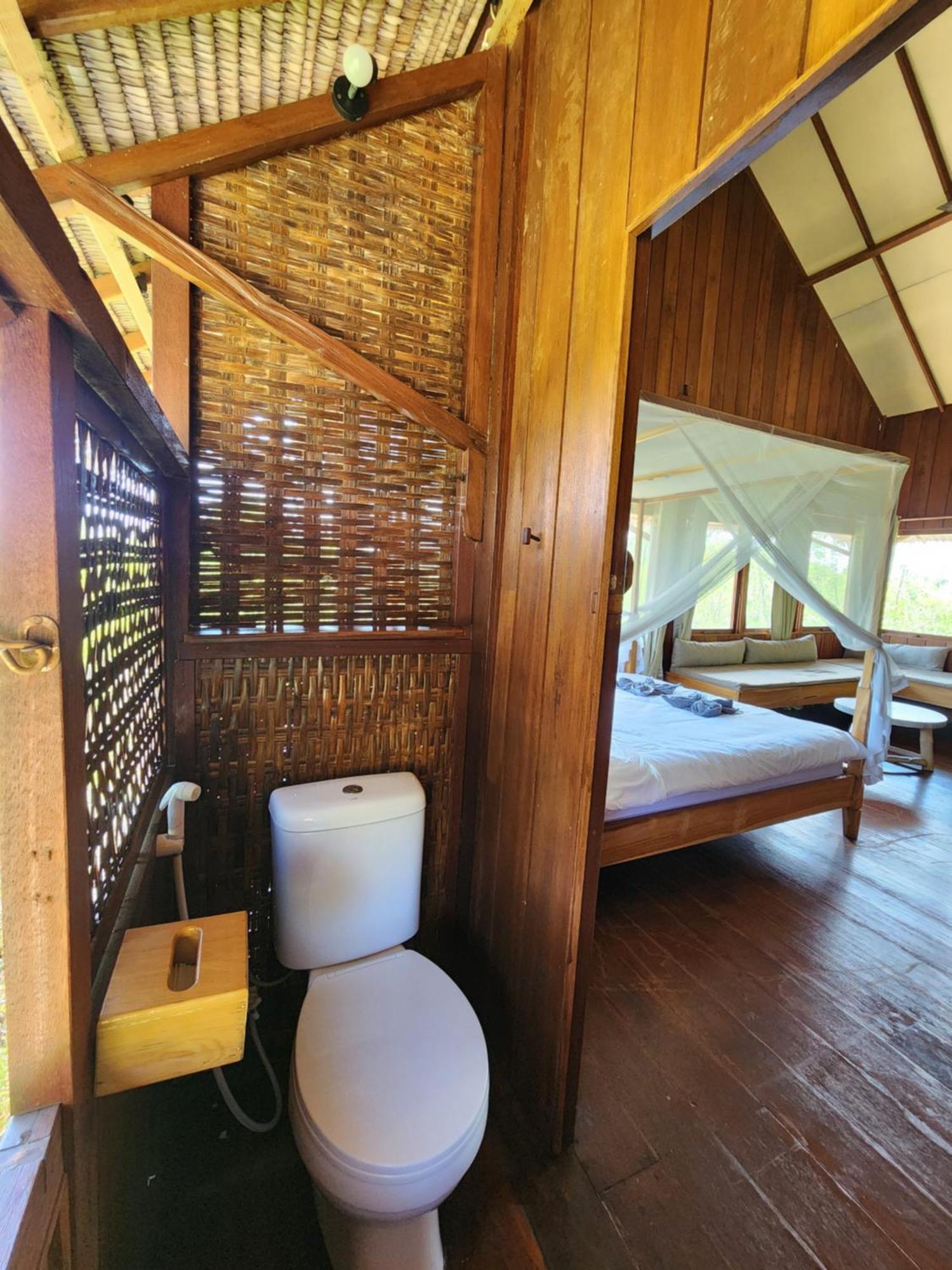 Basa-Basi Lodge Karimunjawa Exterior foto
