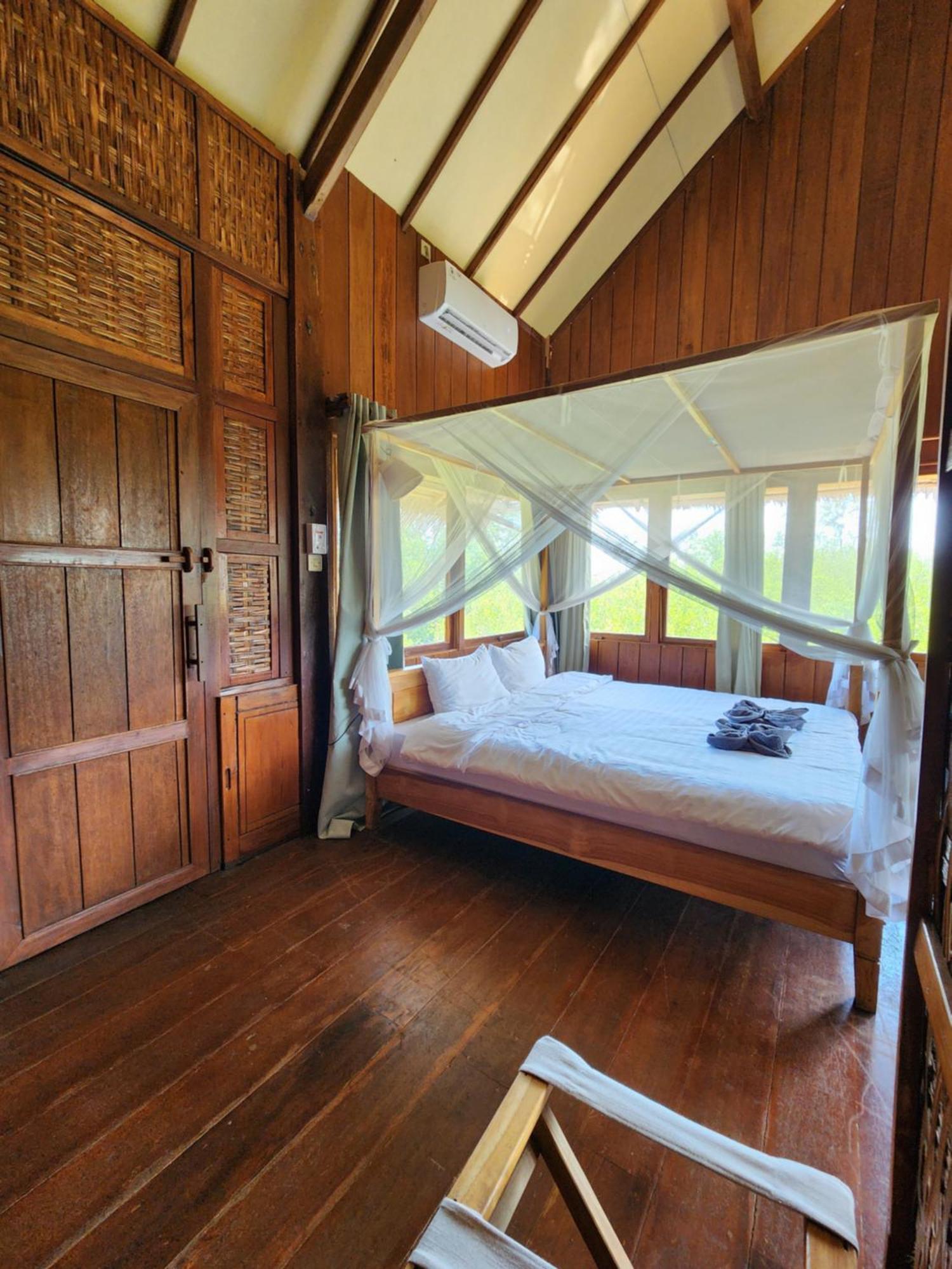 Basa-Basi Lodge Karimunjawa Exterior foto